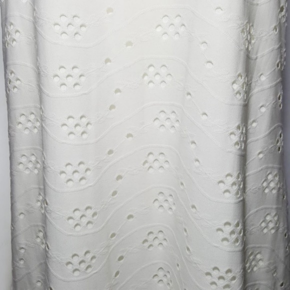 En Focus Lace Summer Dress - Picture 2 of 6